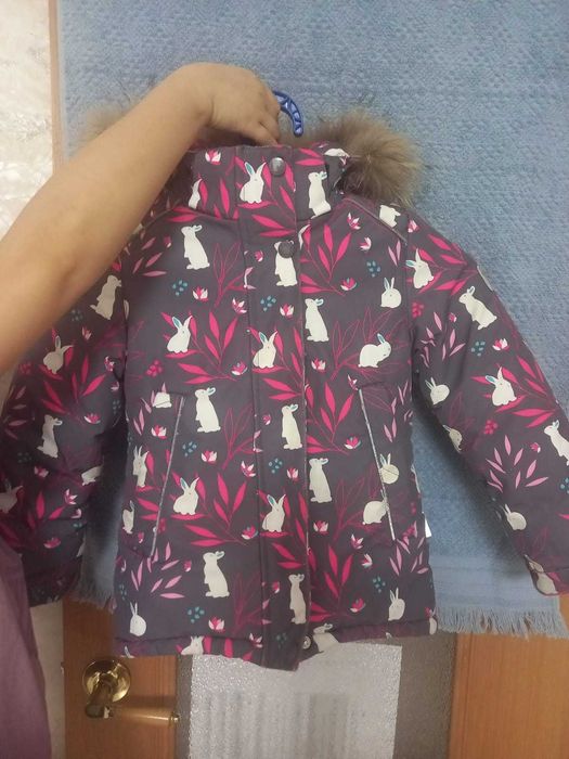 продам детскую куртку
