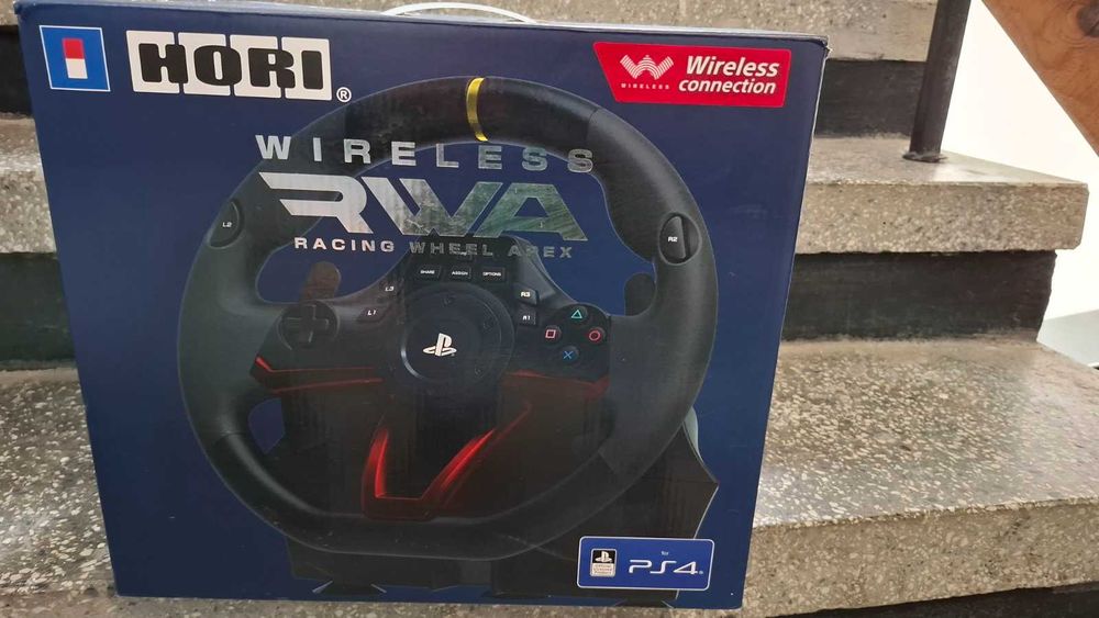 Волан с педали за PS4 и Kомпютър - Hori Racing wheel Wireless RWA – като нов!
