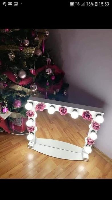 Oglinda make-up noua