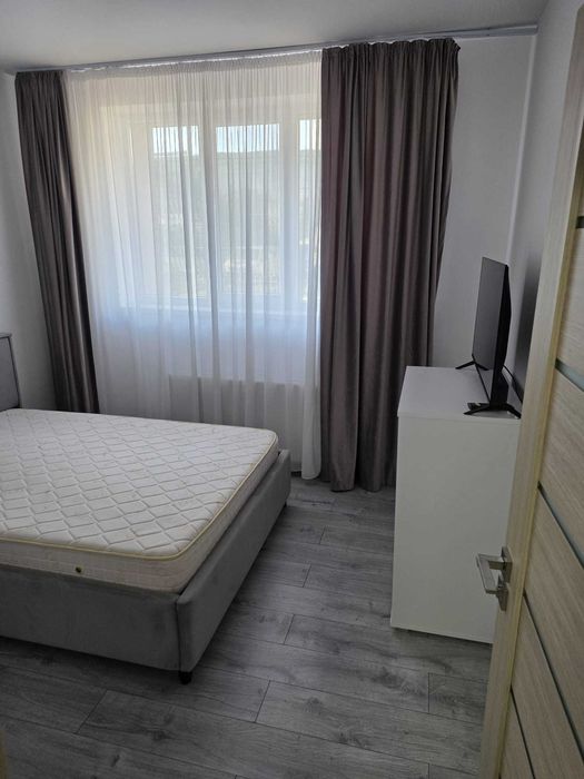 Proprietar – Închiriez 2 camere , Parter, Centrală, Parcare inclusă – Str. Acțiunii 48-50