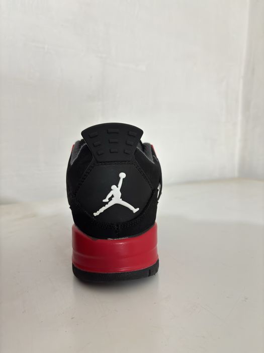 Кросс Air Jordan 4 Retro Red Thunder