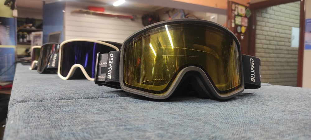 Очки горнолыжные