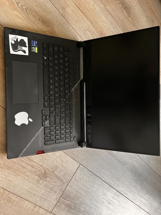 Laptop Gaming ASUS ROG cu diplay defct
