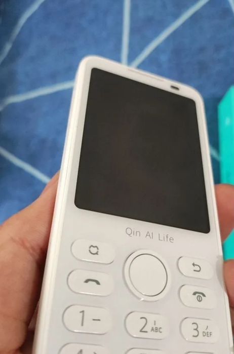 Qin f21 pro 4/64 GB Play Market