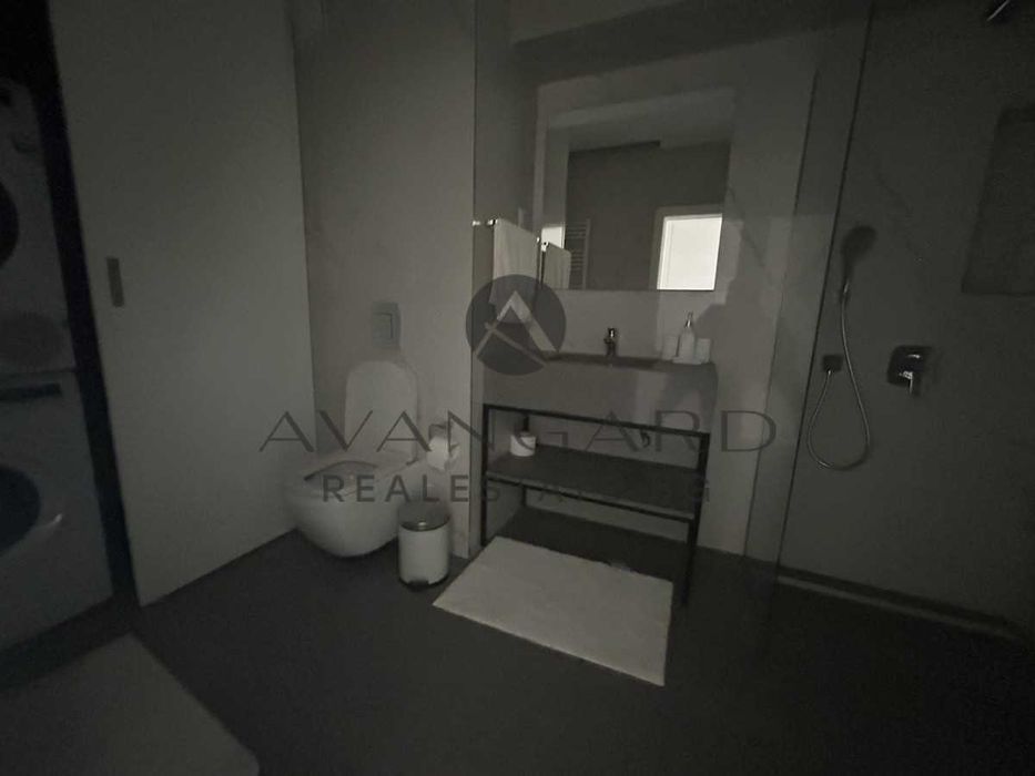 Продава се Четиристаен апартамент в Пловдив, Христо Смирненски - 194 кв.м за 1547 €/кв.м - Снимка #9