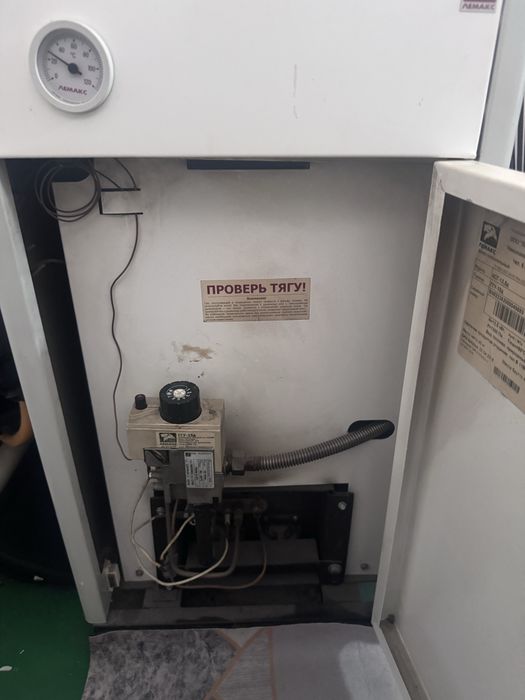 Продам газовую печку б/у