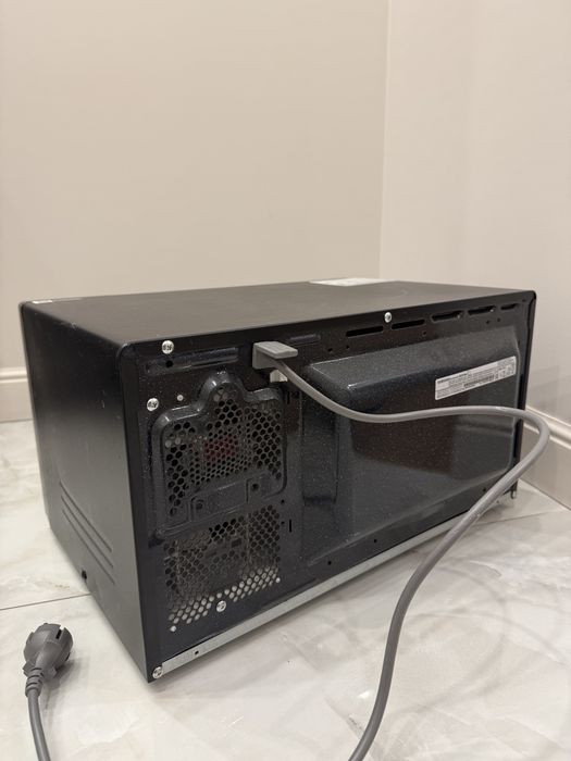 Микроволновка Samsung MS23T5018AK