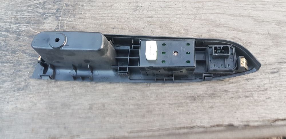Maner Usa Stanga Sofer Interior Hyundai Getz 93570-1C210