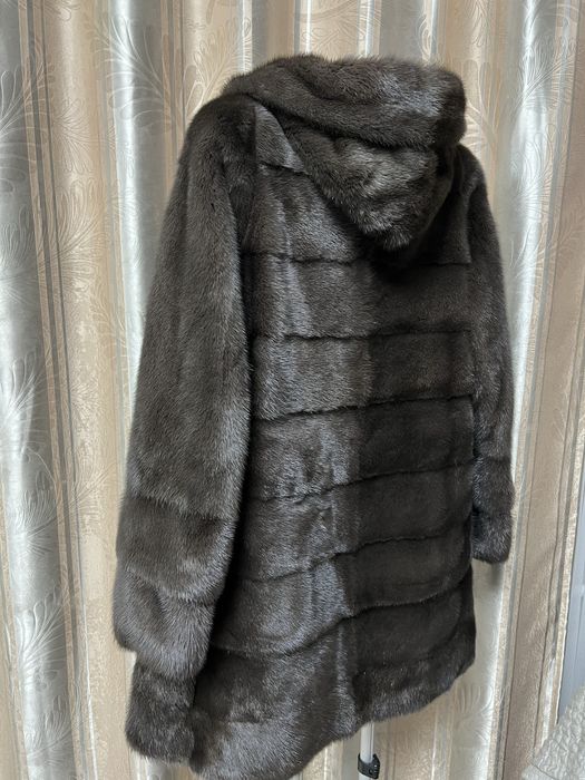 Продам норковую шубу