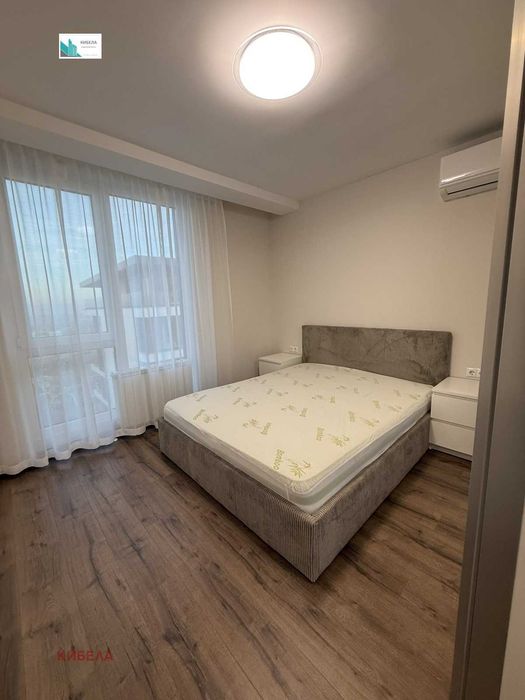 Даваме Под Наем Двустаен Апартамент В Военна рампа