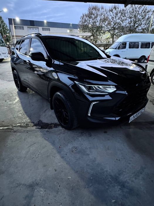 Tracker 2 Premier 2025