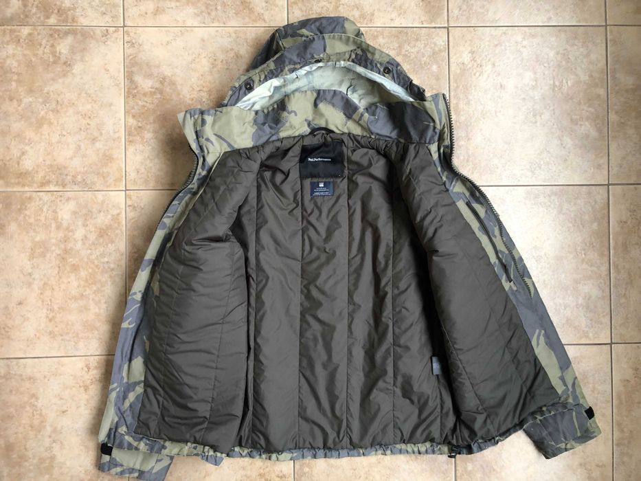 Peak performance squad camo jacket L
