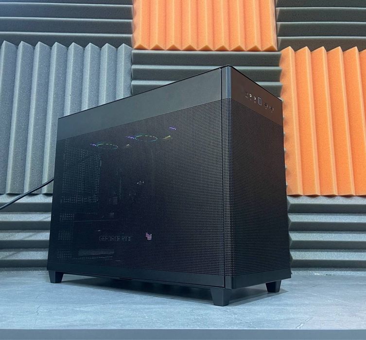 Компактный компьютер в сборе