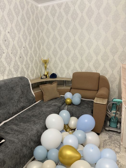 Диван угловой в хорошем состоянии