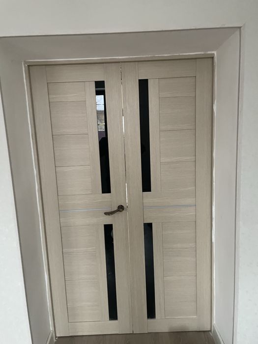 Есік Двери.