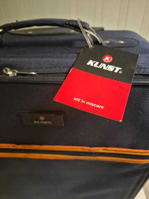 Geamantan Kunst nou cu eticheta