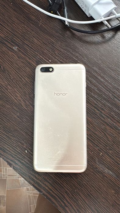 Продается samsung A01 и Honor 7S