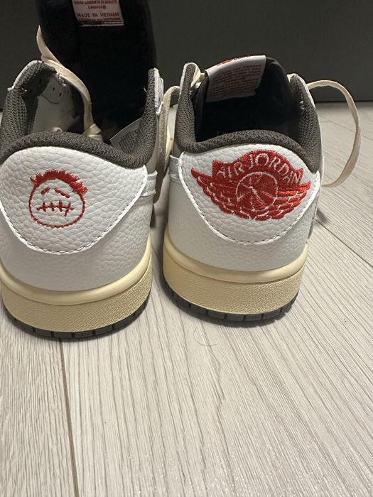 Vand Jordan 1 low Travis Scott