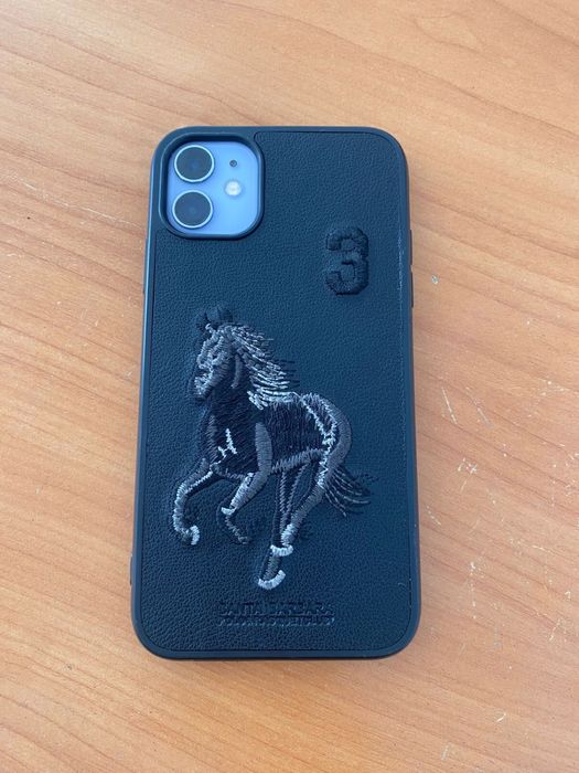 Продаю айфон 11