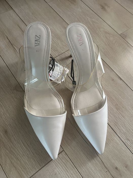 Продам босоножки Zara 40 размер