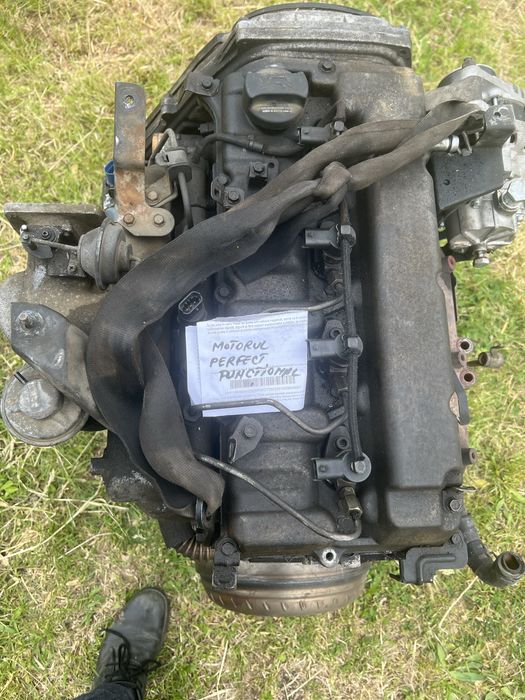 Vînd kia sorento 2,5  140 cp 4/4