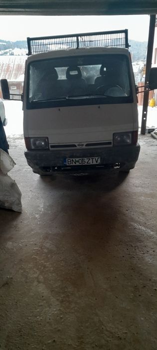 Vind camioneta Nisan Trade