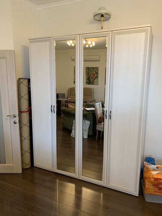 Продам шкаф для спальной в отличном сост. очень качественная