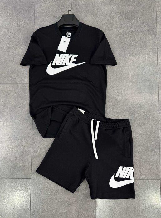 NIKE Classic T-shirt