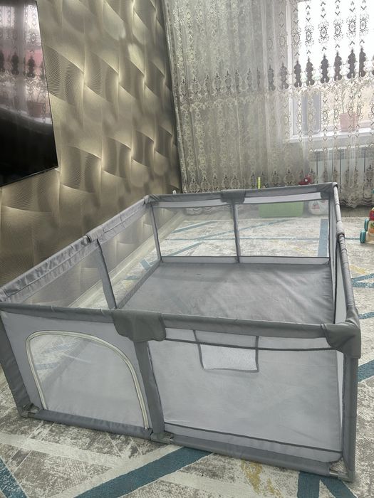 Продам манеж 180*200