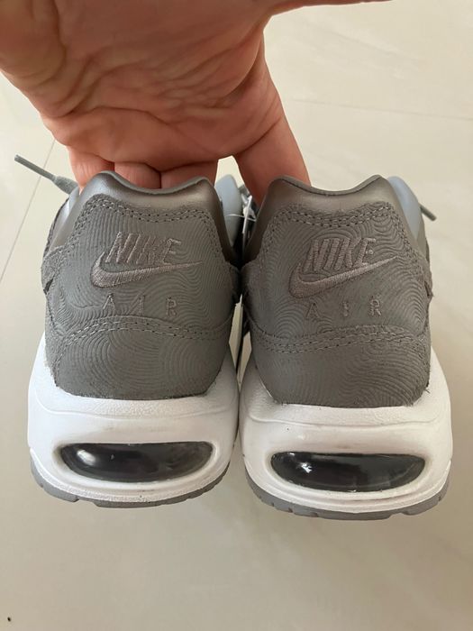 Оригинални дамски Nike Air Max Command