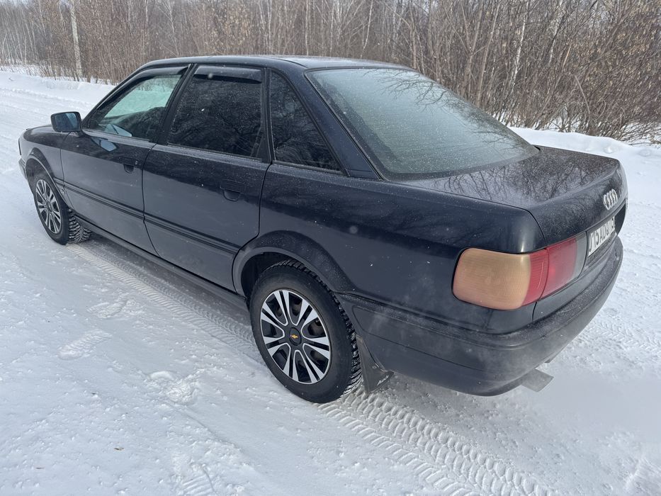 Продам Ауди в4.