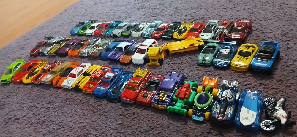 Lot 52 masinute Hot Wheels