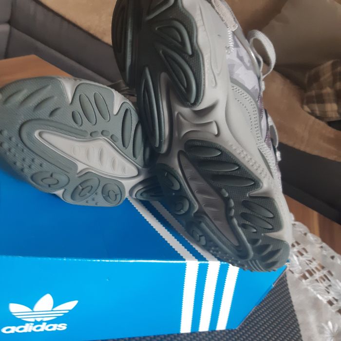Adidași Adidas Ozweego noi preț 350lei (neg)