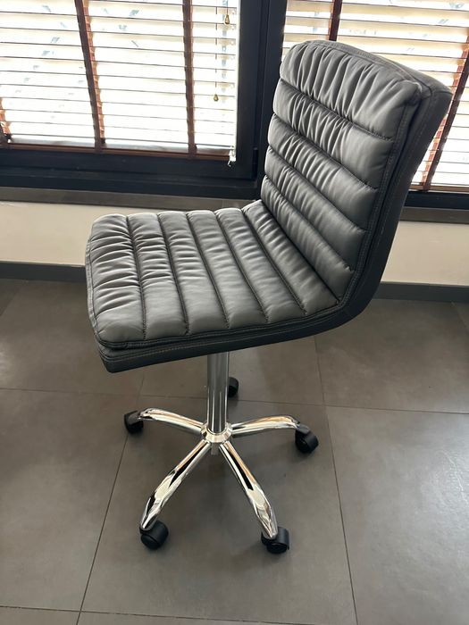 Висок Стол на колелца King с 2г гаранция и безплатна доставка до офис