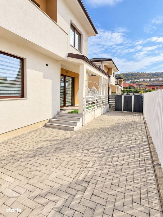 Casa individuala moderna, mobilata si finisata premium, in intrare Chi