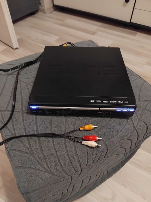 Продавам DVD Elite PV-222USB