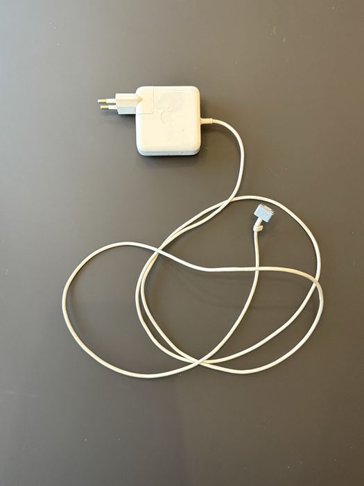 MacBook Air 11″ Mid 2013 —отличное состояние