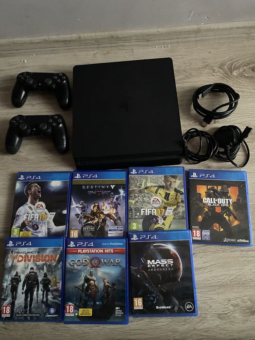 PS4 Slim 500GB + 2 джойстика + 9 игри – ГОТОВ ЗА ИГРА
