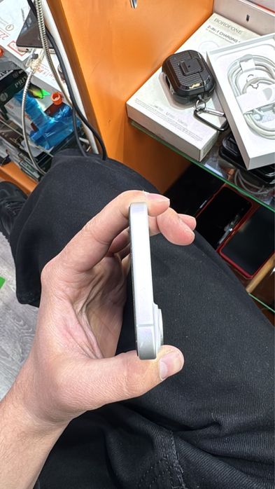 Iphone 16 в идеальном состоянии