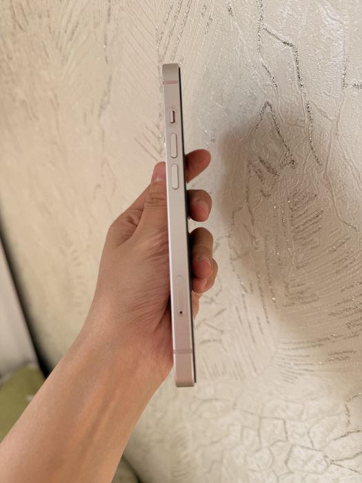 Iphone 13 розовый