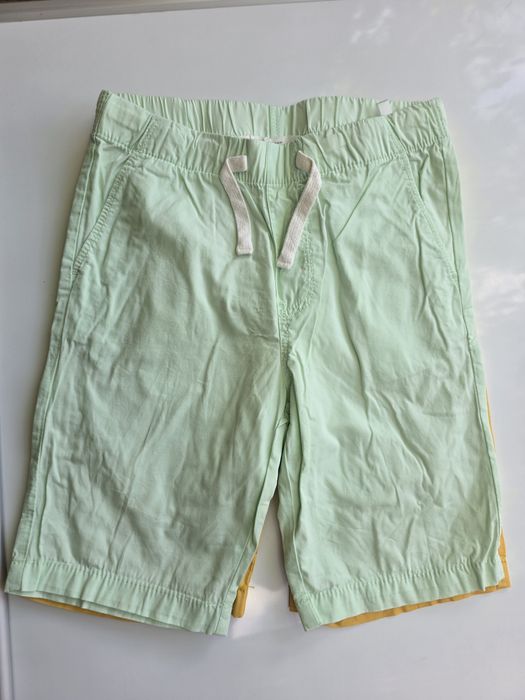 Pantaloni scurți H&M mărimea 134