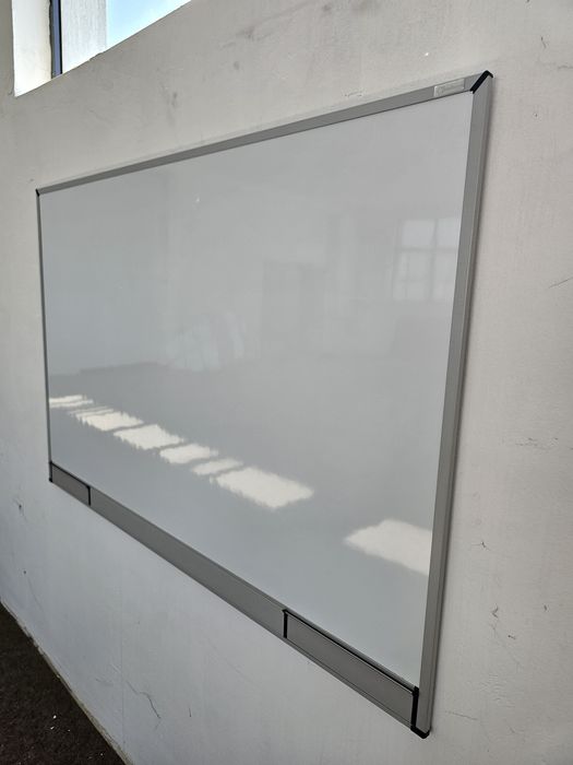 Магнитна бяла дъска лакирана метална повърхност размер 120 см х 240 см