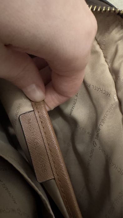 Продам сумку оригинал майкл корс