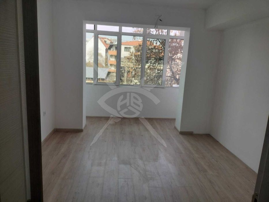 Продава се Тристаен апартамент в Пловдив, Кършияка - 71 кв.м за 2324 €/кв.м - Снимка #1