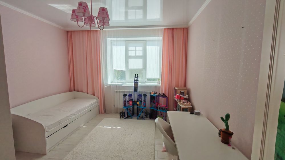 Продам кровать с матрасом