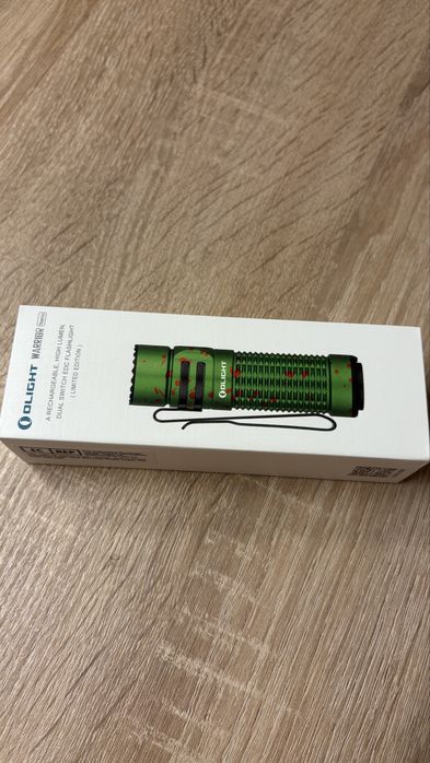 Lanterna Olight Warrior editie limitata sigilta