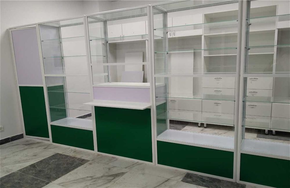 Стекляные витрины и прилавки для аптеки, магазинов, островки