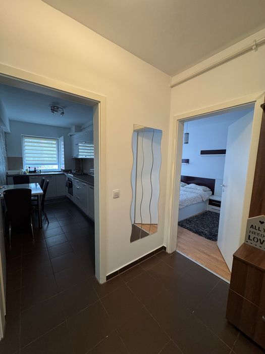 Inchiriez apartament cu 2 camere Brasov