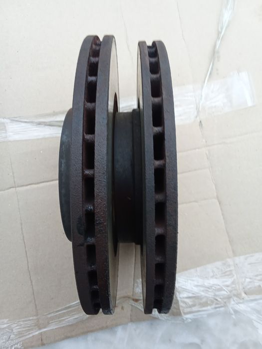 Продам тормозные диски Ниссан ноут е11