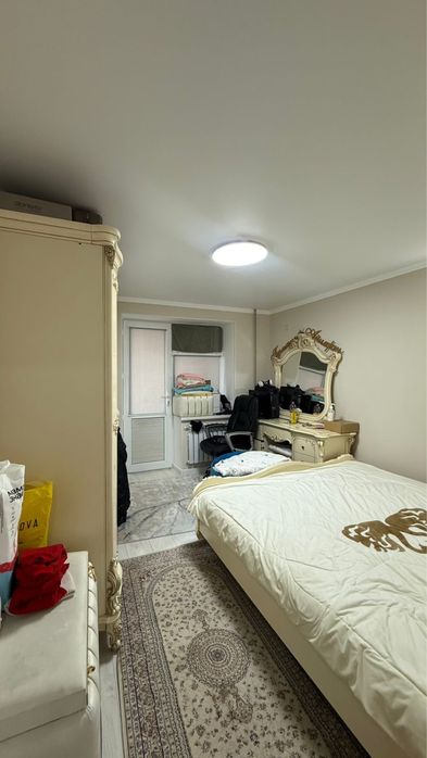 орталықтан керемет жөндеуі бар 2 бөлмелі пәтер